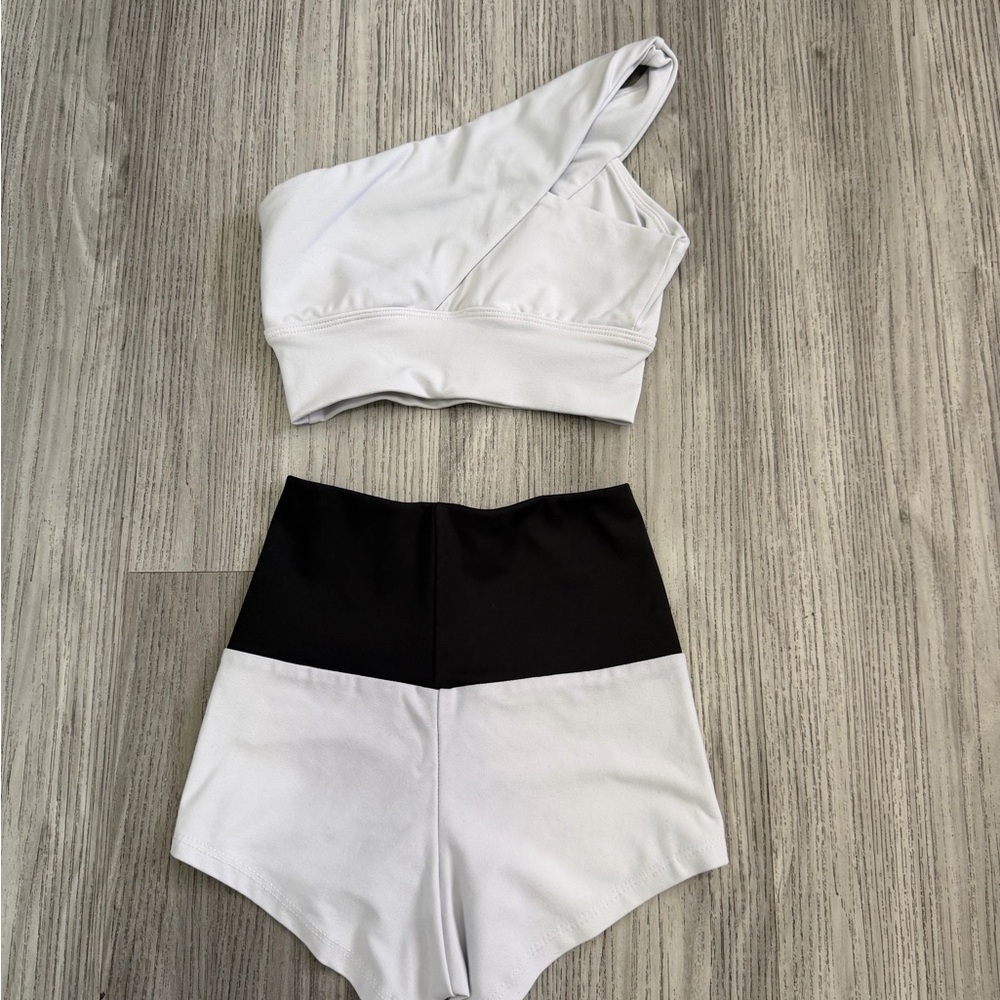 Sokali Black and White Dancewear set